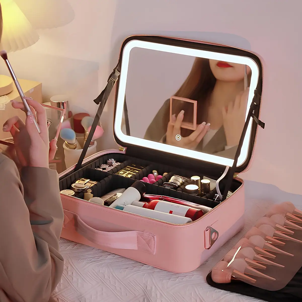 GORISGARMO PU Leather Portable Vanity Travel Makeup Bag with LED Mirror, Adjustable Dividers, 3 Color Scenarios, Adjustable Brightness, Spill-Proof Carry, Cosmetics Organizer for On-Go Use, Christmas Gift for Friends/Family, Makeup Storage Bag